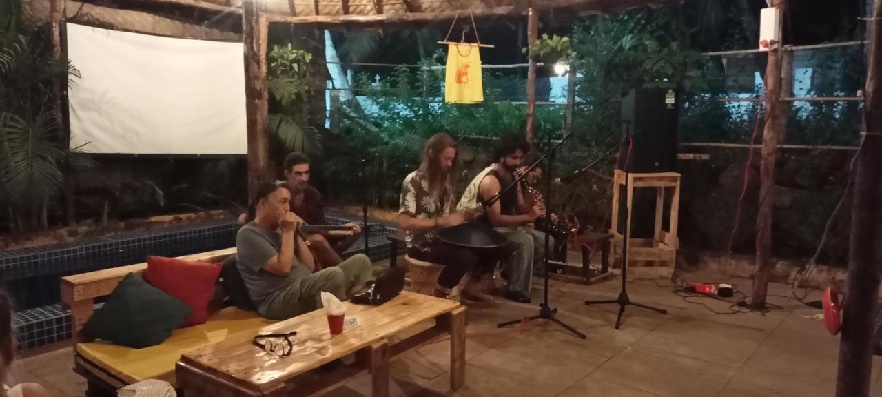 Red Monkeys Hostel Арамбол Екстериор снимка